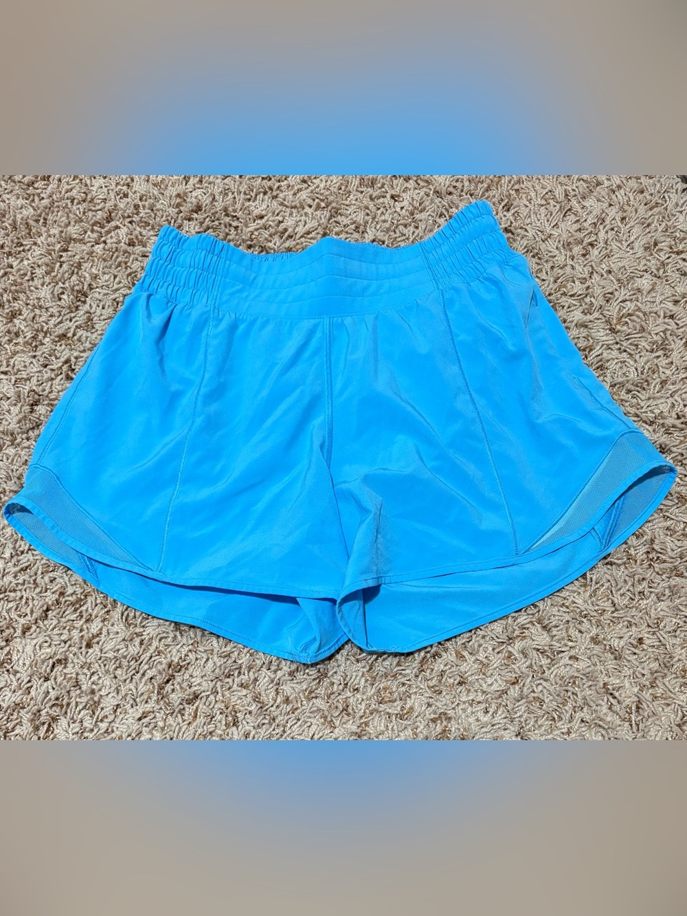 Lululemon Hotty Hot Short 4” women’s size 4